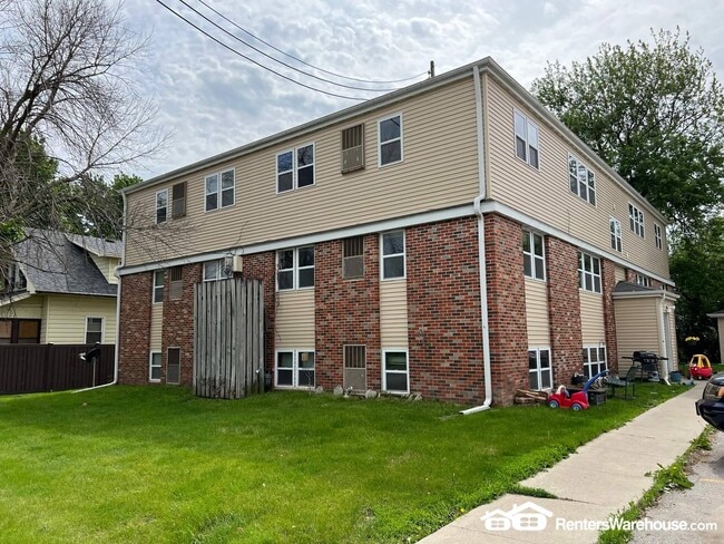 Photo - 303 S Madison St