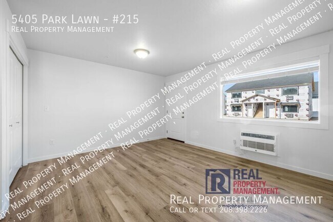 Photo - 5405 Park Lawn Dr Unidad #215
