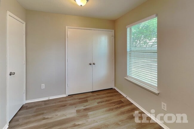 Photo - 1320 Cleardale Dr