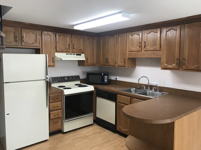 Photo - 2 Bedroom, 1 Bath, Unfurnished Condo in Sterling Village! Unit D