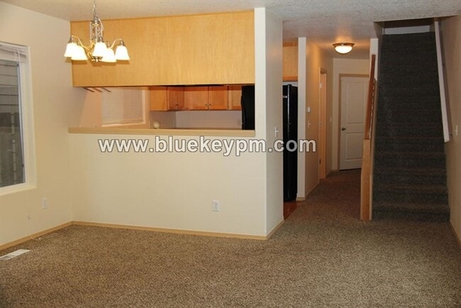 Photo - 3 bedroom 2.5 bath home in Errol Heights