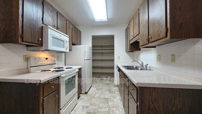 Photo - 507 11th St S