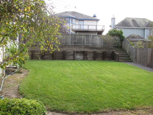 Photo - 633 Silver Ave