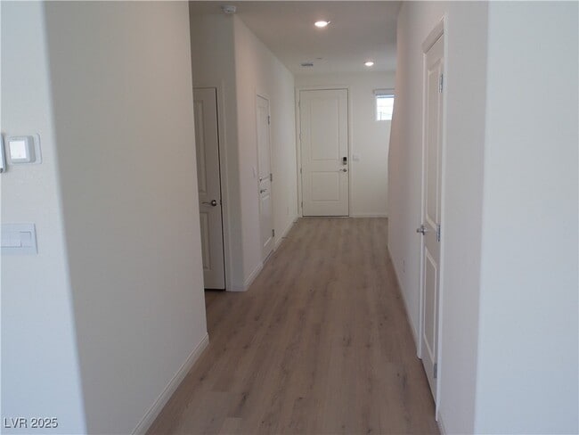 Building Photo - 565 Ruby Robin Ave Rental