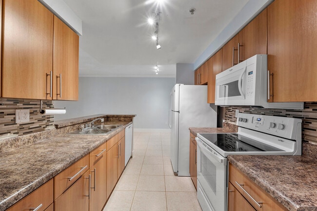 Photo - 5980 W Sample Rd Unidad 104