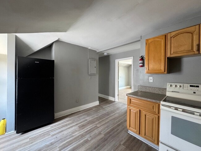 508 Chalkstone Ave Unit 3