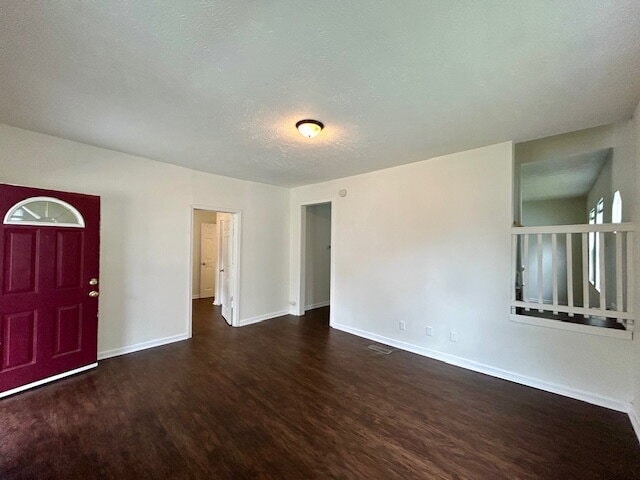 Charming 3 Bedroom 2 Bath House in Center Township!