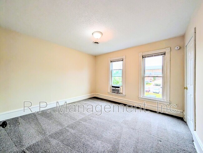 Photo - 340 16th Ave NE