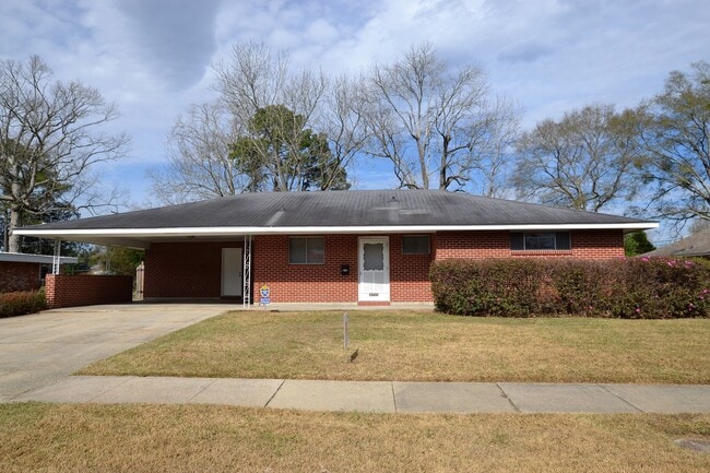 Photo - Vintage 3 Bedroom Home in Goodwood Homesites Neighborhood