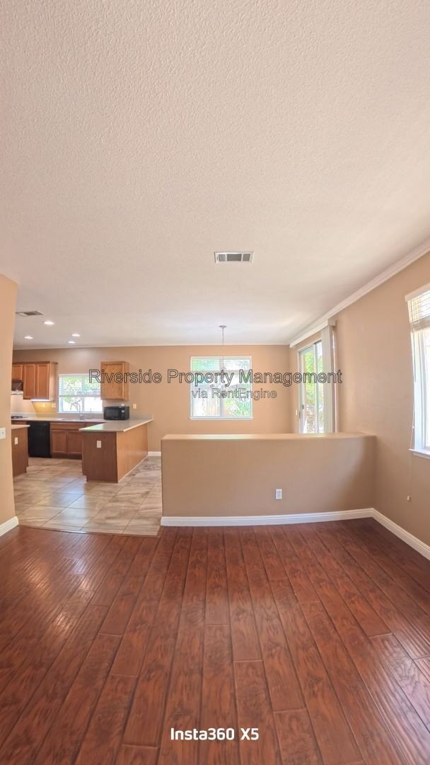 Photo - 890 Shepard Crest Dr