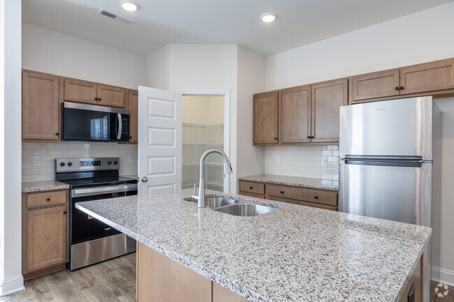 3BR, 2BA - 1,510SF - Kitchen