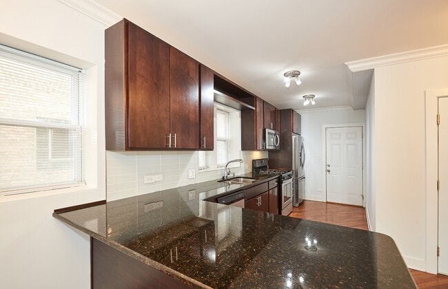 Photo - 6134 N Washtenaw Ave Unit 1R