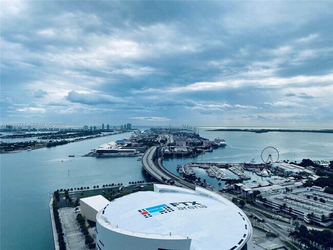 Building Photo - 888 Biscayne Blvd Unit 3001