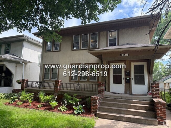Building Photo - 1034-1036 St. Clair Ave Unit 1036 Rental