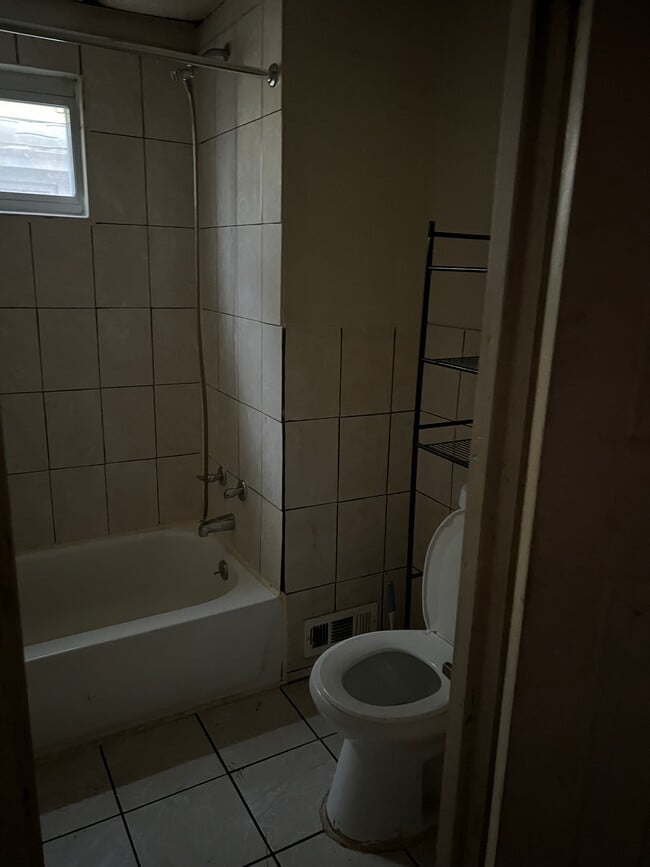 Photo - 35 Poultney Ave