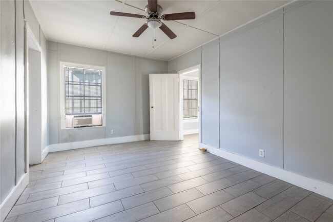 Building Photo - 1509 J H Clouser St