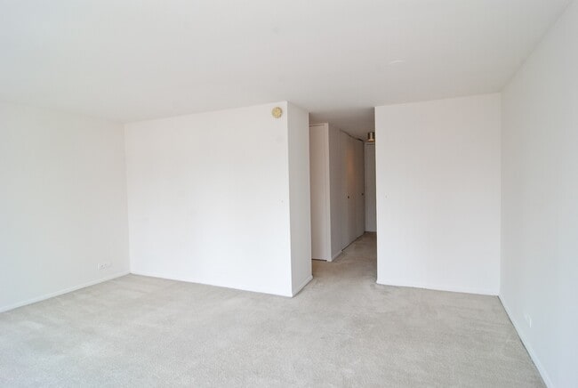 Photo - 1 E Scott St Unit 1906