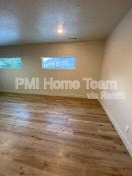 Photo - 2874 Kiesel Ave