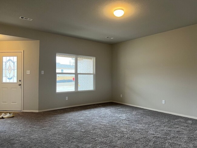 Photo - 33 Ferguson Dr