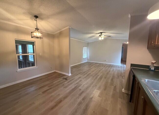 Photo - 3083 Lake Sue Dr