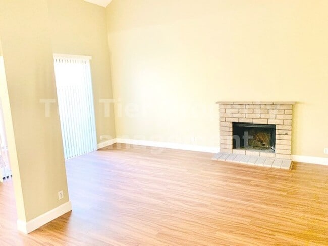 135 Northcreek Cir