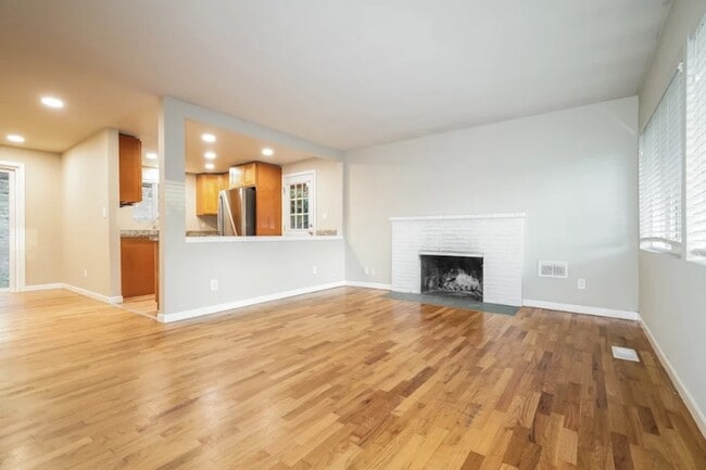 Photo - 23048-23016 16th Ave S