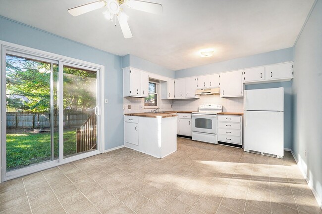 Photo - 2825 Tepee Ave Unit 2825  A