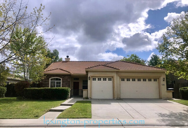 Building Photo - Stunning, 3 Bed, 2 Bath, +Office, Home near Gayaldo Park in Rocklin!