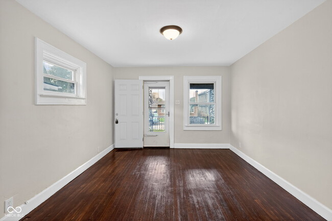 Photo - 937-939 N Drexel Ave