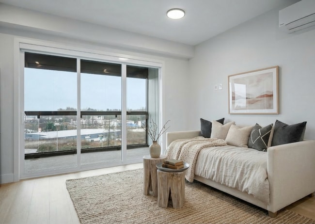 Photo - 34395 Gladys Ave