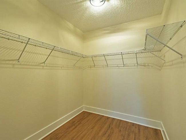 Photo - 45035 James St