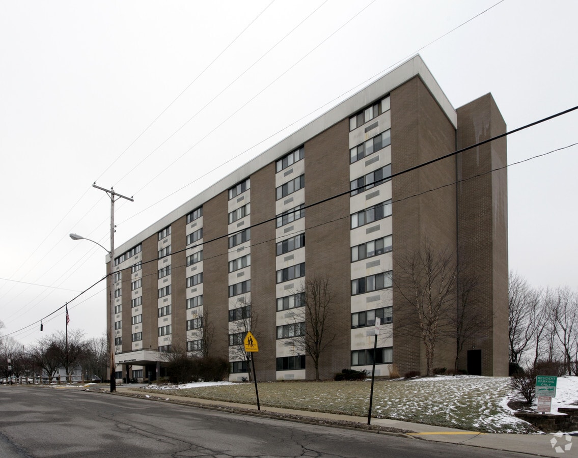 Photo - Wade D. Mertz Towers Apartments