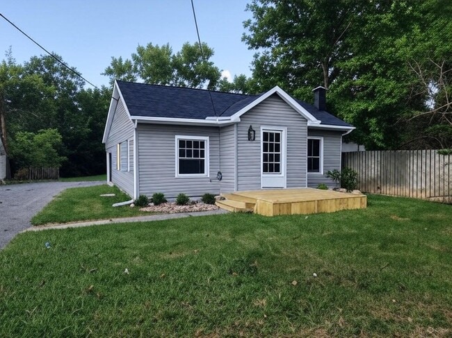 Building Photo - “Shawnee Home” Fully Remodeled - 2Bed/1Bat...