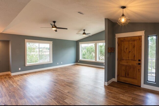 Photo - 20825 Crest Dr