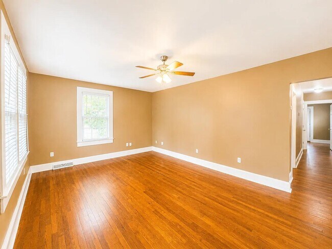 Photo - 112 Babb St