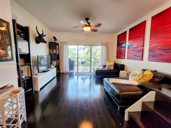 Photo - 730 NE 90th St