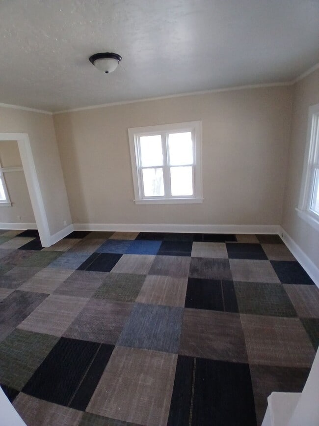 Photo - 328 Royal Ave