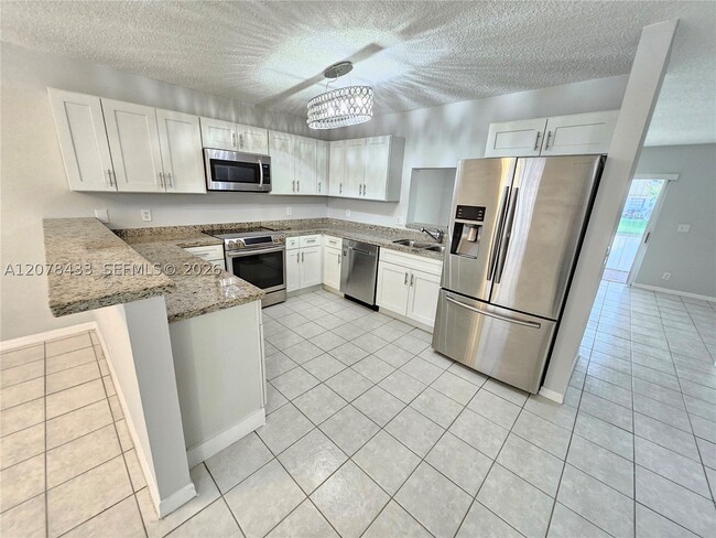 9505 NW 42nd St