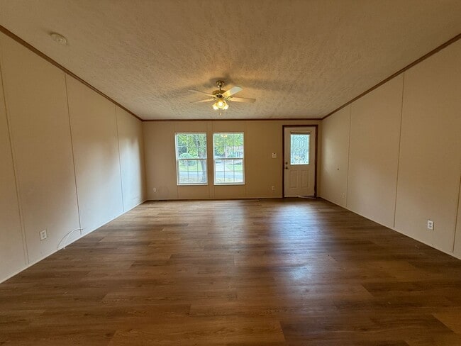 Photo - 3bed/2ba Single Family Home