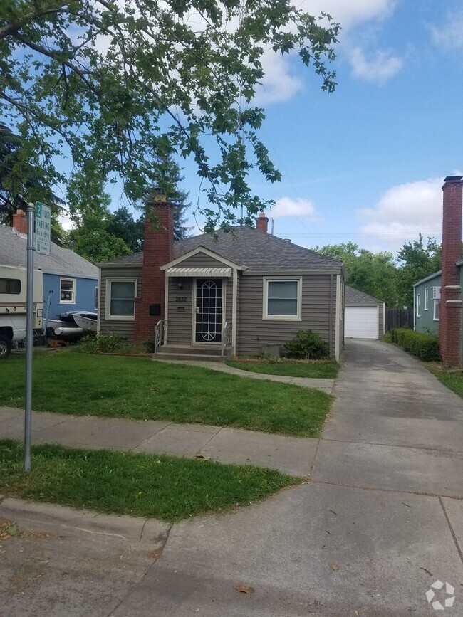 Building Photo - House for Rent!