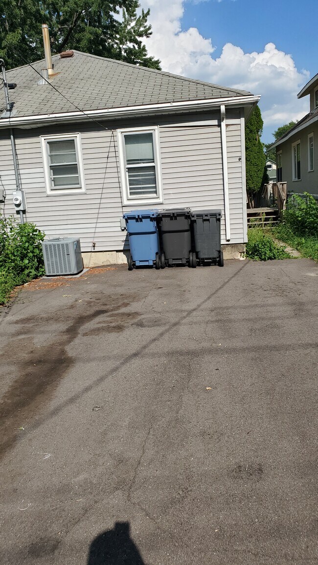 Photo - 3913 Thomas Ave N