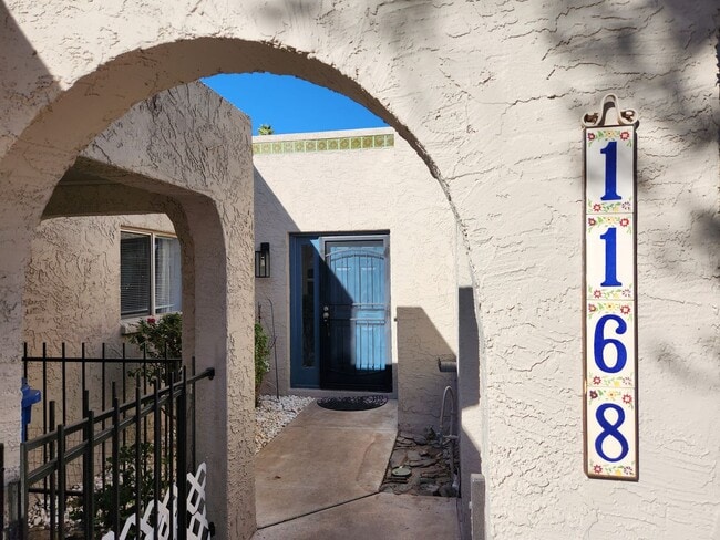Photo - Gorgeous 2 bedroom 2 bath in TAPATIO COVE