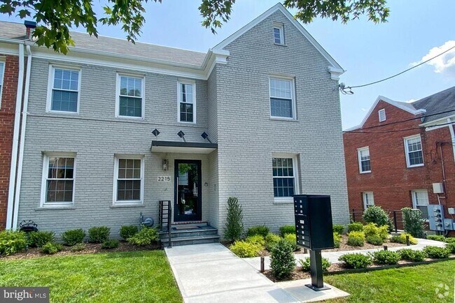 Building Photo - 2215 40th St NW Unit 4 Rental