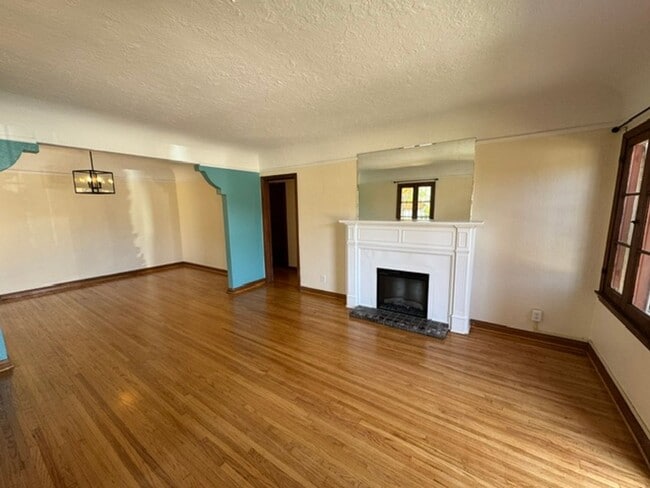 Photo - 2501 Eucalyptus Ave Unit 2501 EUCALYPTUS