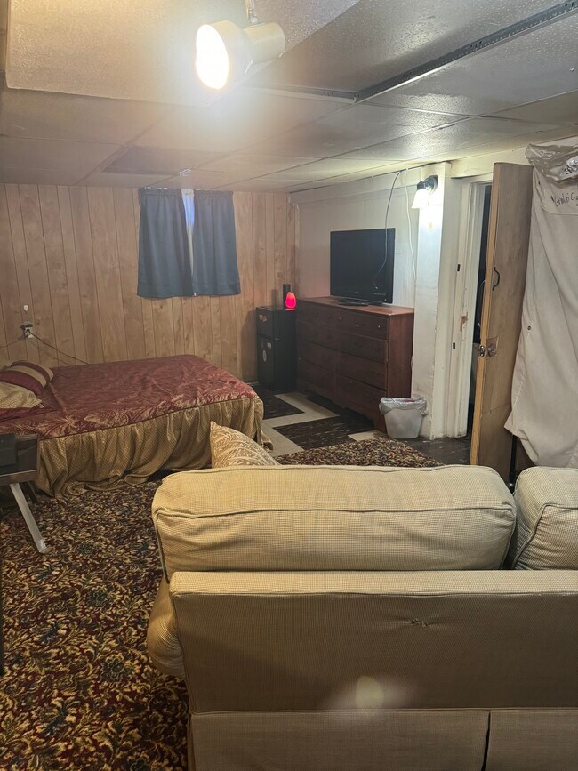 3435 Park Row Dr House House Rental in Shively, KY