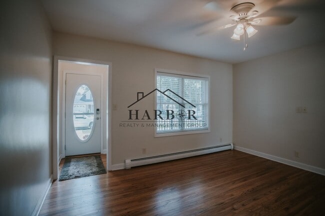 Photo - 608 6th Ave SW Unit 1