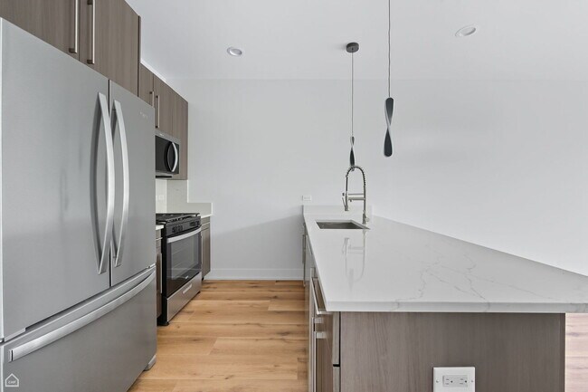 Photo - 2354 N Washtenaw Ave Unit 204