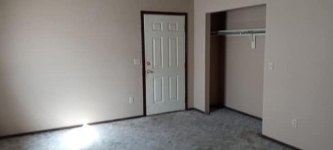 Building Photo - 902 Cynthia St