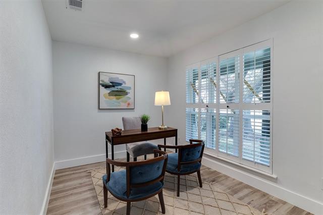 Photo - 9962 Larchbrook Dr