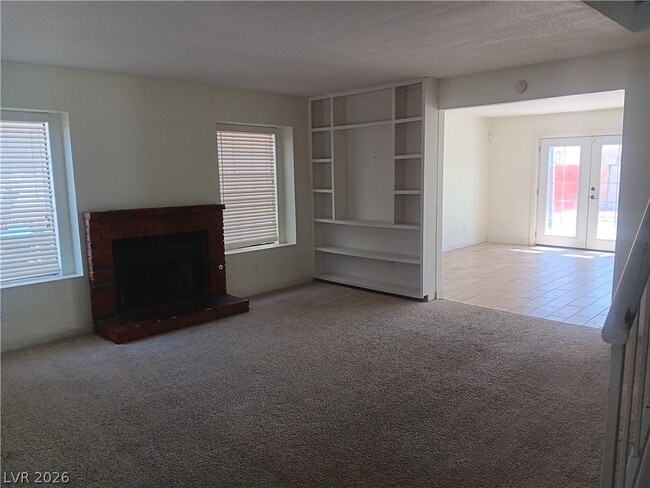 Photo - 121 Logansberry Ln